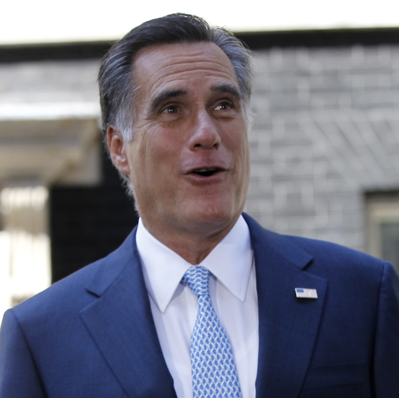 Illustration for article titled Jeremy Clarkson Wants To Crash A 'Burning Jag Into Mitt Romney'